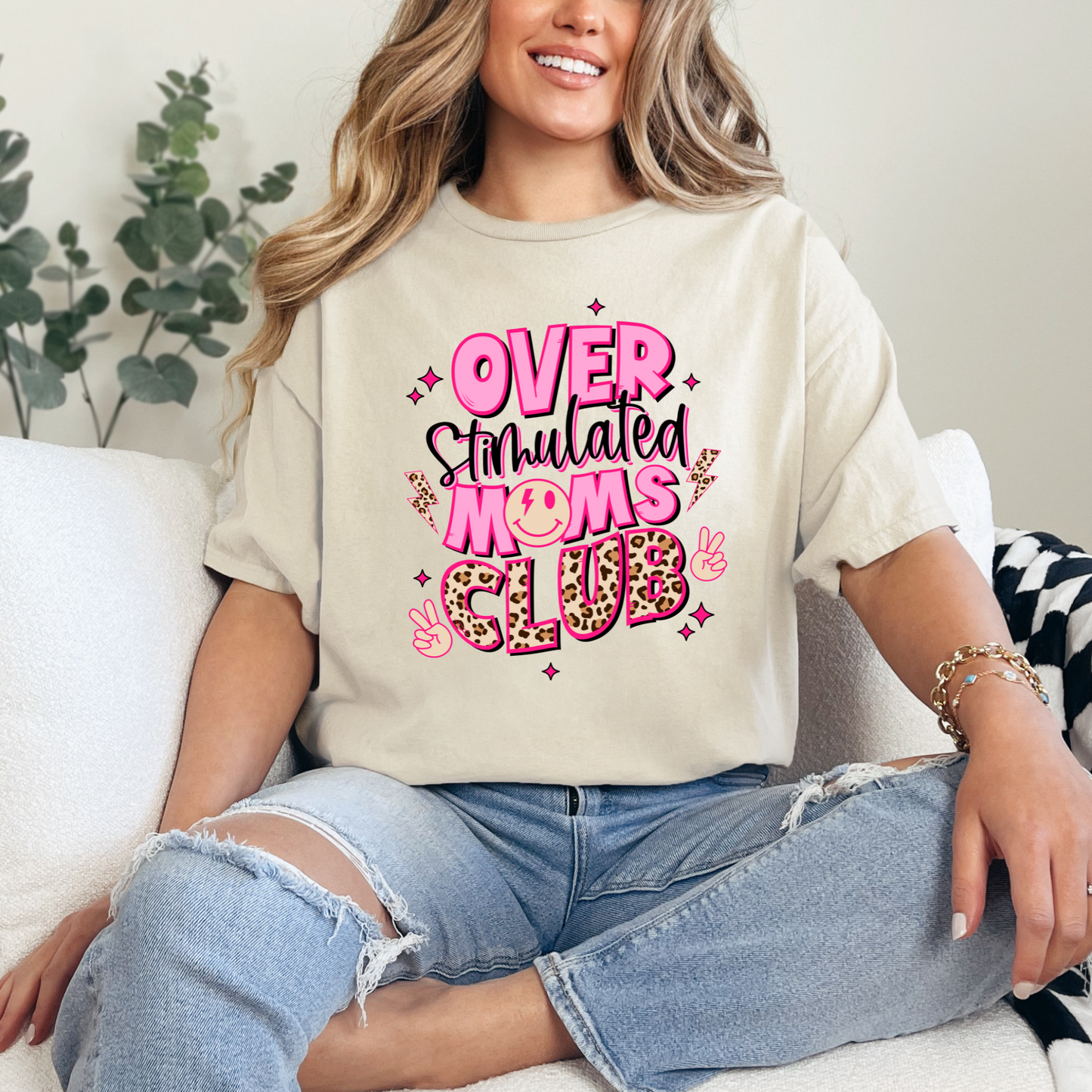 Leopard Moms Club Graphic Tee
