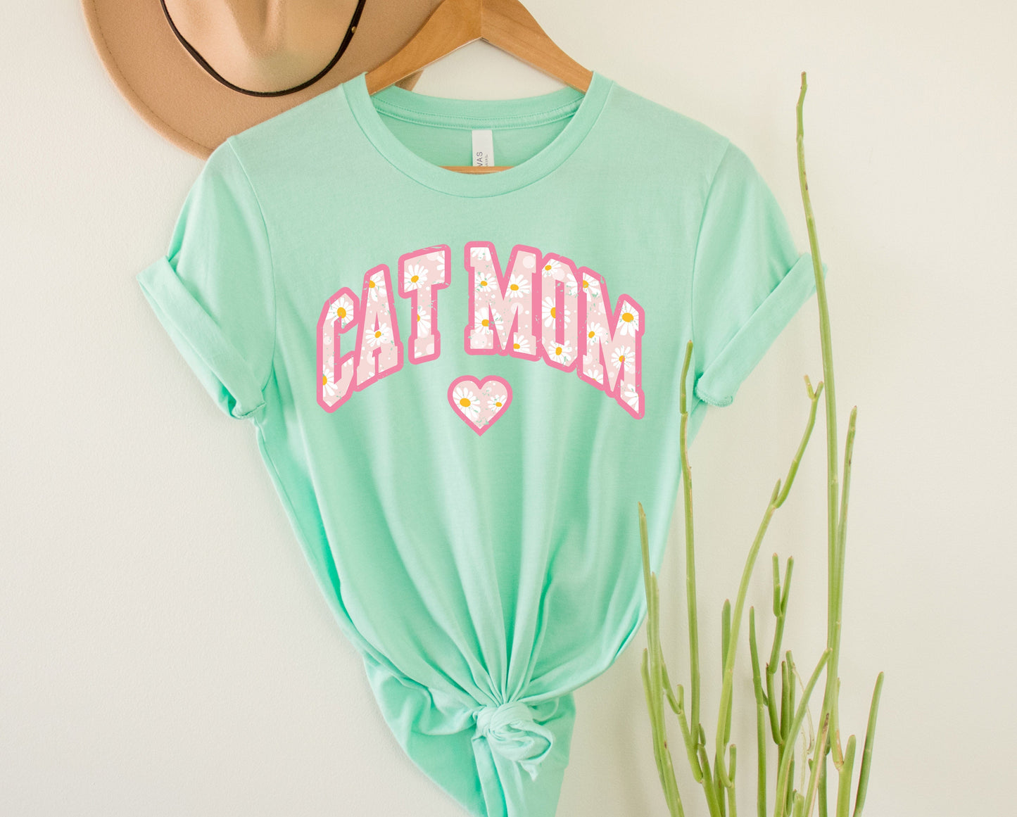 Daisy Cat Mom Graphic Tee